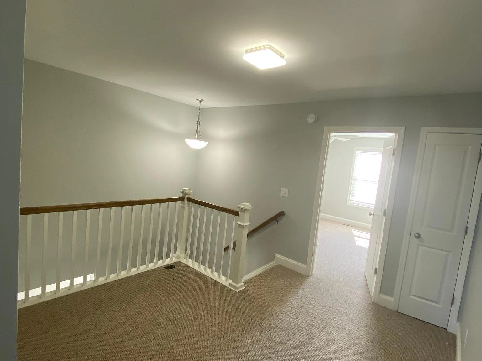 3 bed, 2.5 bath, 2000 sqft, $2,100 — Photo 4