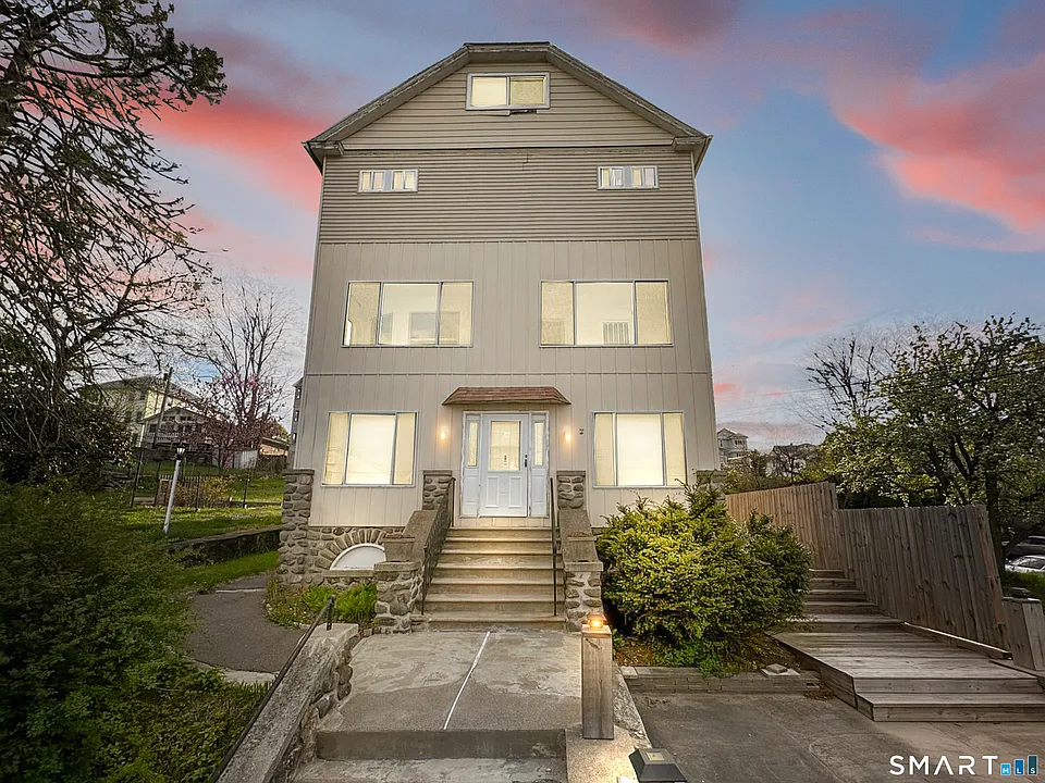 362 Congress Ave #2