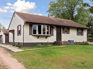 922 Lincoln St, Anoka, MN 55303