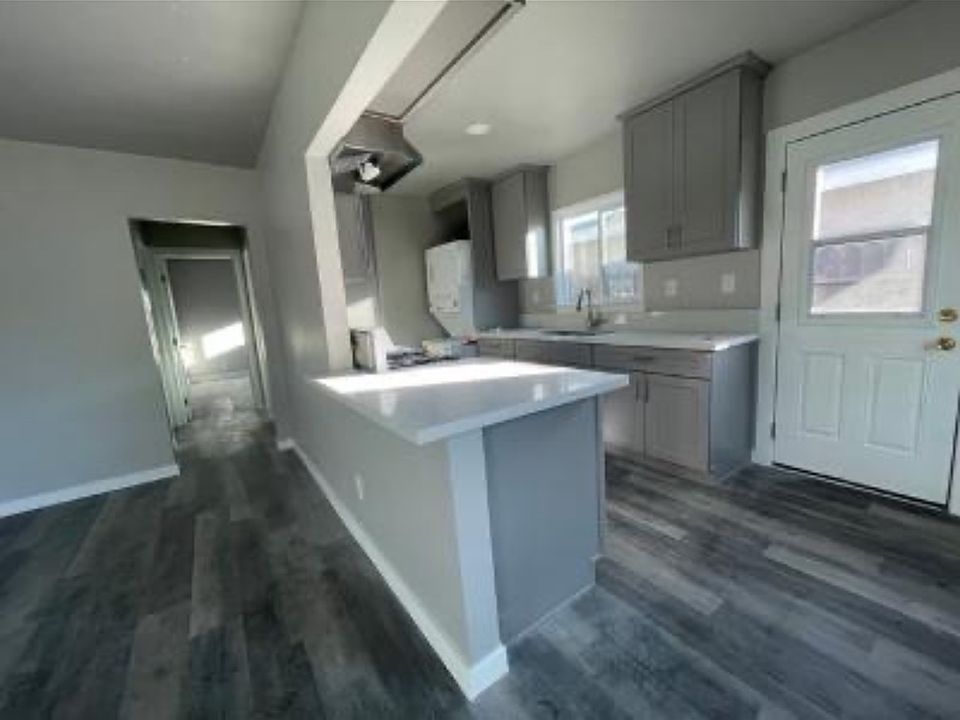1st image of 124 Wa St #A