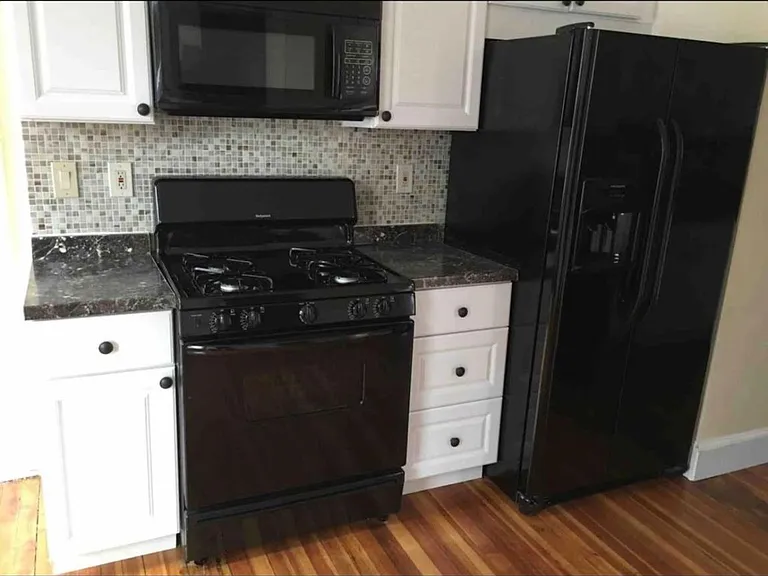 69 Belden St #3 — Photo 7