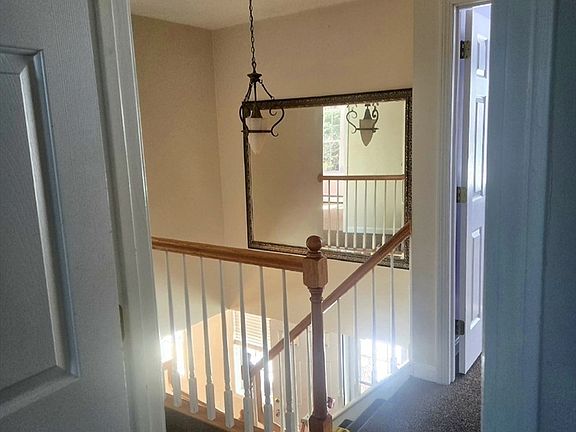 5th image of 1113 West Rd
