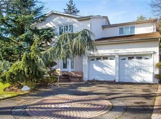 2043 Berford Ct, Merrick, NY 11566