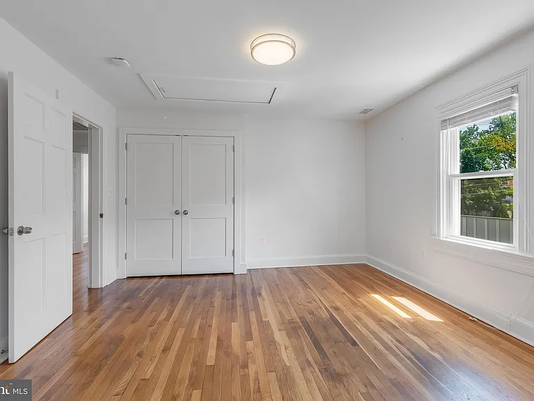 4226 Ellicott St NW — Photo 18