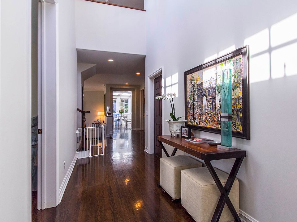 1st image of 547 Tahquitz Pl