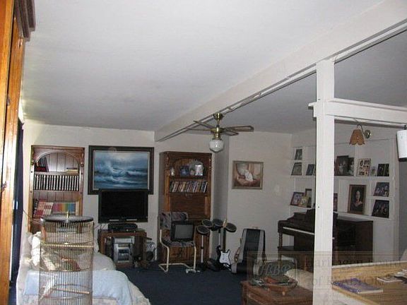 2nd image of 1644 Hamilton St