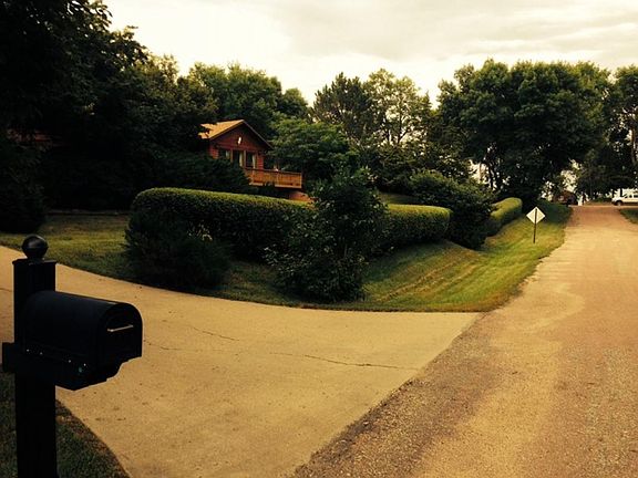 2nd image of 184 Oak Hills Dr