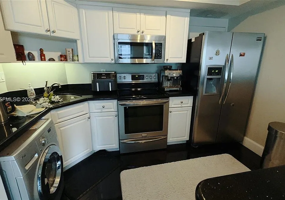 4010 Galt Ocean Dr #408