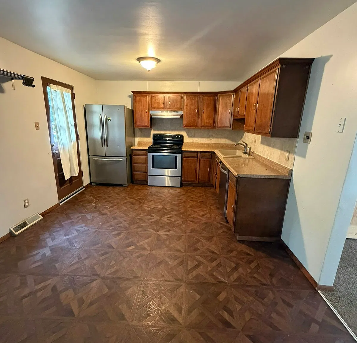 606-608 Broadhead Avenue, Unit 608 — Photo 4
