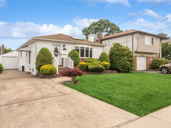 252 N Chestnut Street, Massapequa, NY 11758