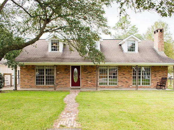 109 Twin Pines Ln, Beaumont, TX 77705