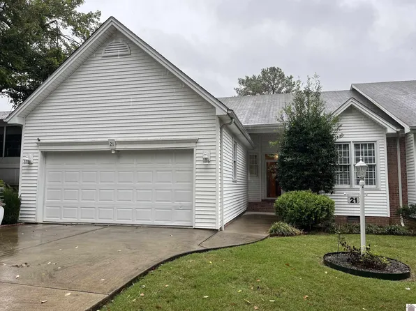 21 Village Dr W, Paducah, KY 42003