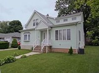 46 Barton St, Edison, NJ 08837