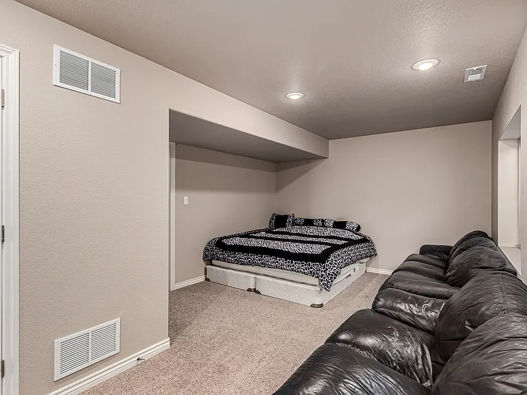 13761 Lazy Creek Rd — Photo 7