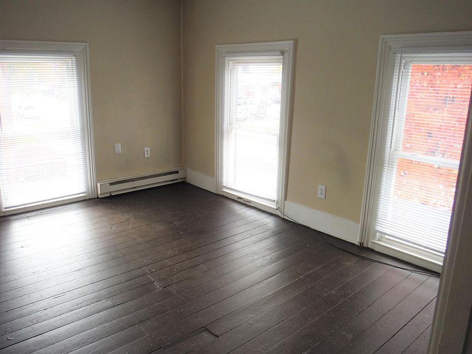 1st image of 89 Bay St #5