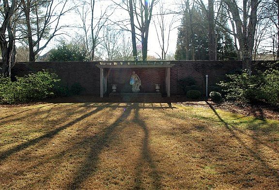 4th image of 124 Spruce Ct