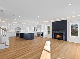 16 Falmouth Heights Rd, Falmouth, MA 02540