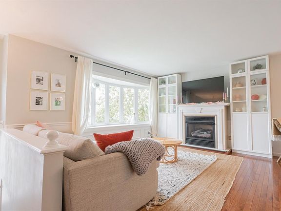 2nd image of 9346 Parkway Dr
