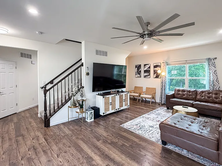 161 Brookview Way Dr — Photo 3