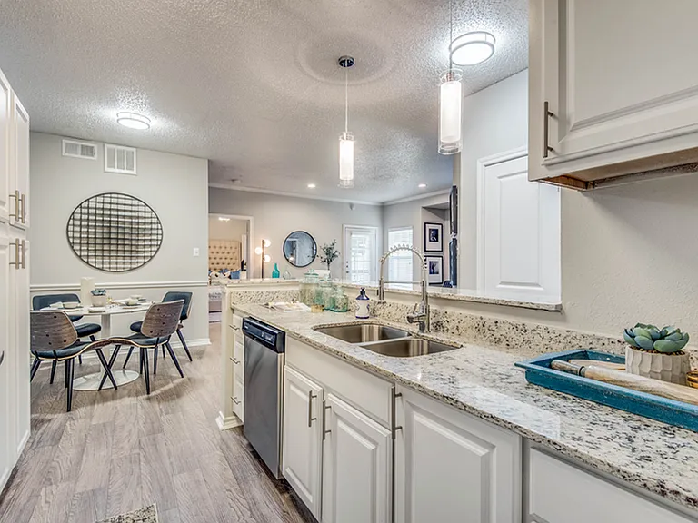 Estates at Las Colinas - E Renovation