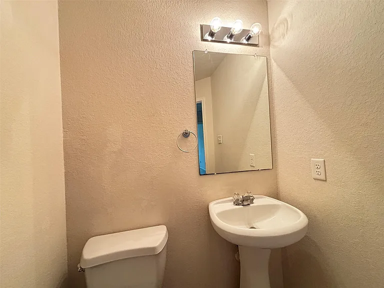 2803 Mustang Hill Ln — Photo 11