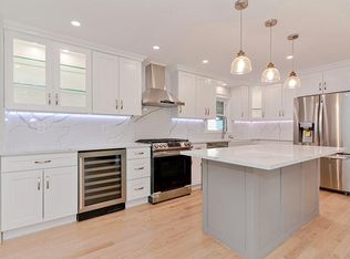 64 Crescent St FLOOR 1, Swampscott, MA 01907