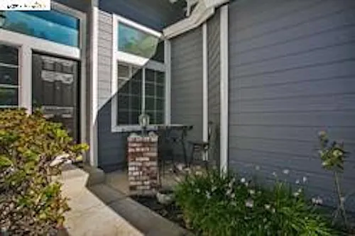 2571 Caddie Ct — Photo 4