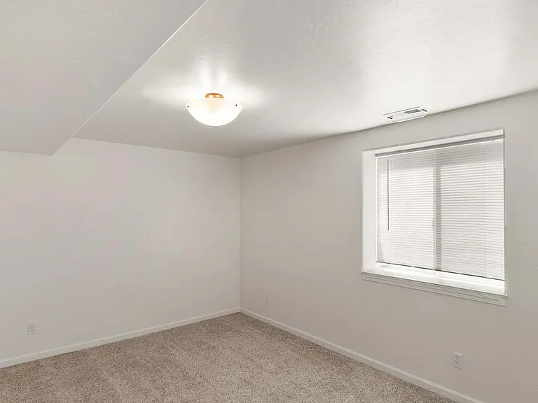 12773 N Hauser Lake Rd — Photo 21