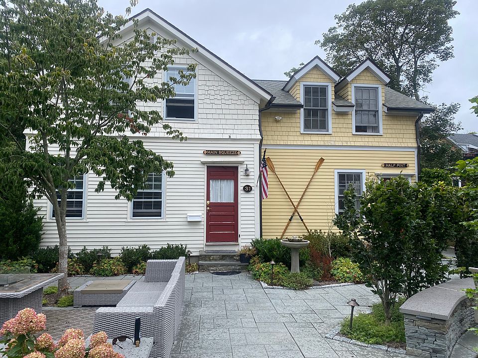 Private, professionally landscaped and nightscaped, fenced courtyard
