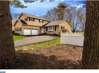 544 Charleston Rd, Mount Laurel, NJ 08054