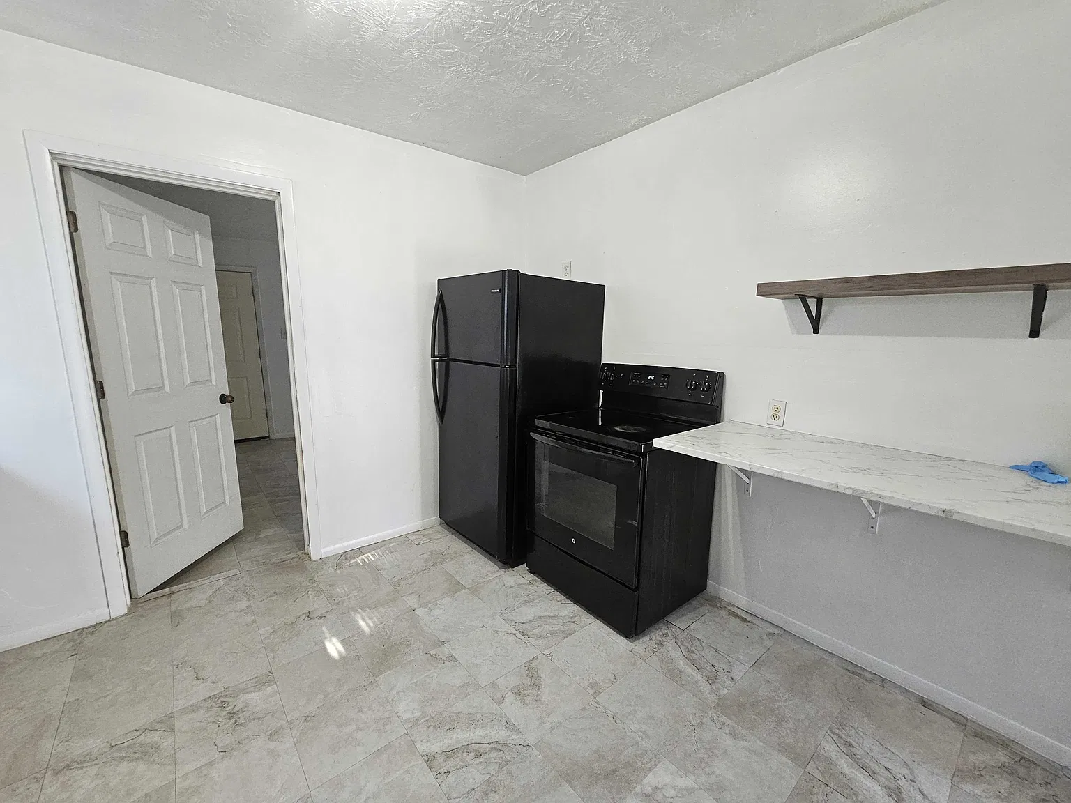 2 bed, 640 sqft, $1,150 — Photo 4
