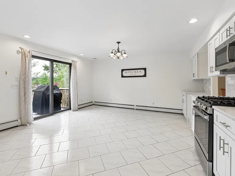 15 W Bradford Ave — Photo 11
