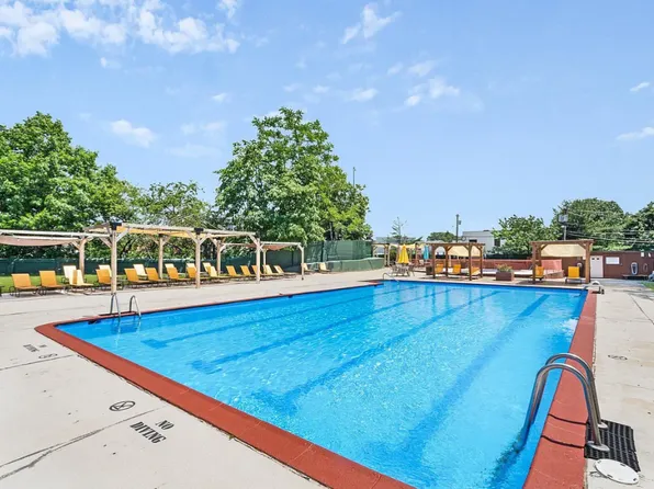 201 Saint Pauls Avenue image 10 of 15