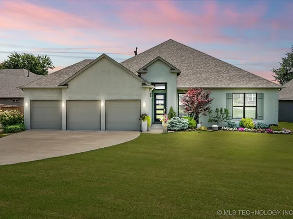 8701 E Hartford St, Broken Arrow, OK 74014