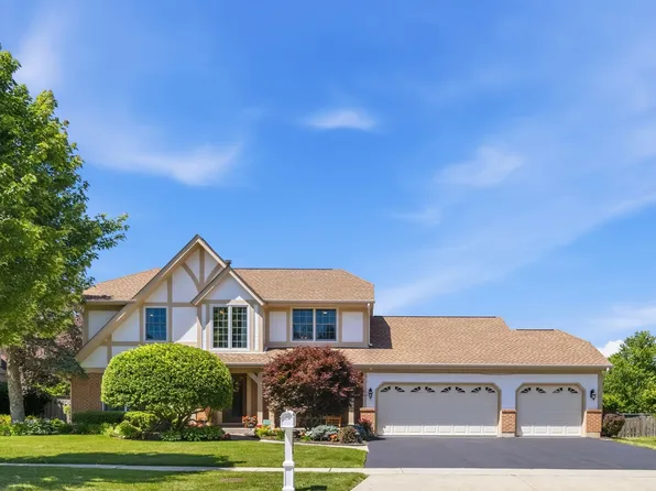 566 Yardley Trl, Mundelein, IL 60060