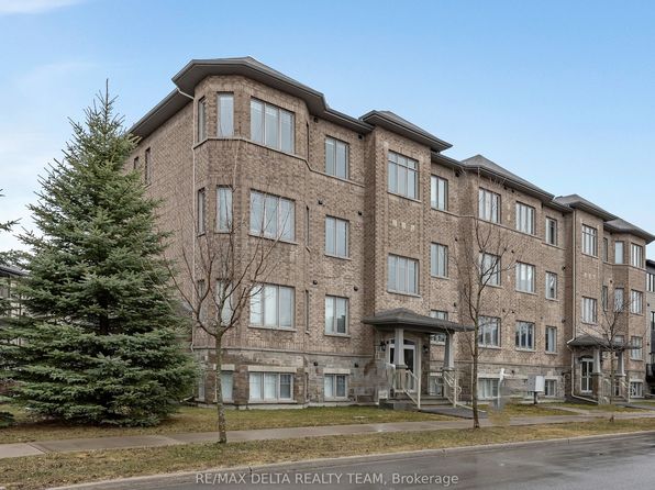 486 Via Verona Ave #7, Ottawa, ON K2J 6B3
