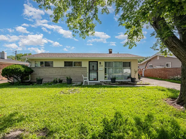 1433 Burnham Ave, Calumet City, IL 60409