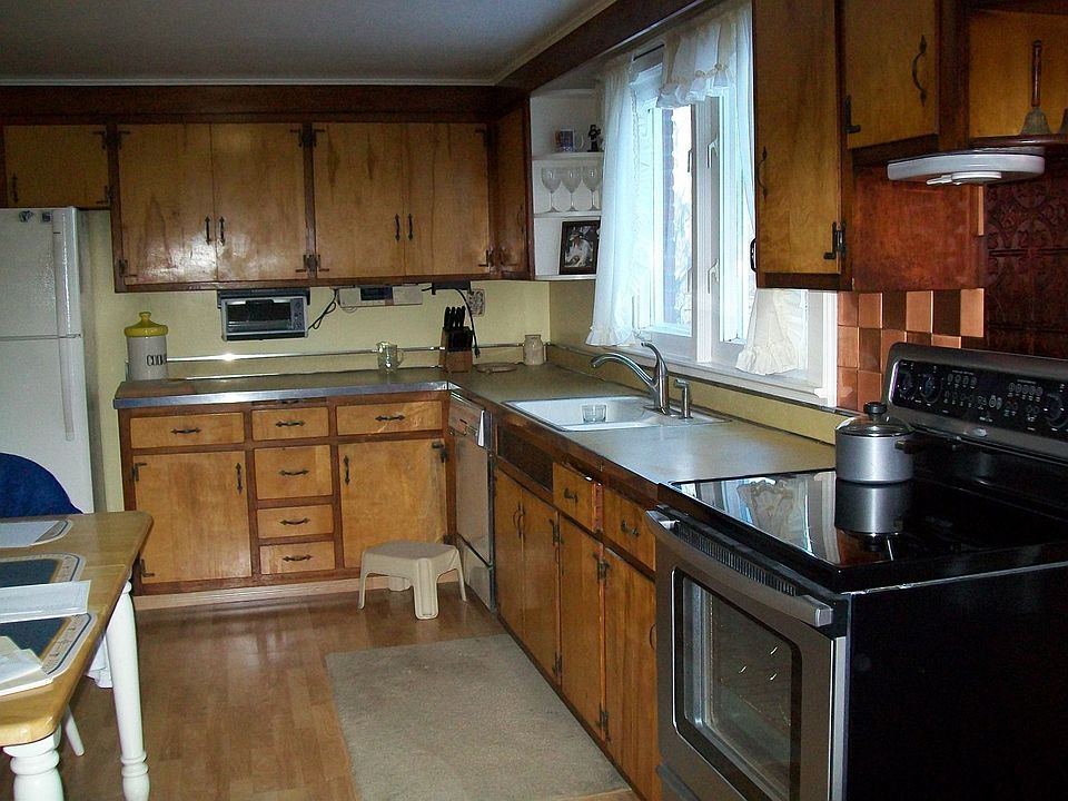 2nd image of 38 Perkinsville Rd