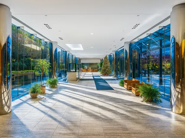 1113 York Avenue image 15 of 16