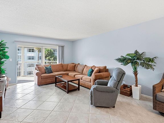 5th image of 800 E CAMINO REAL #312