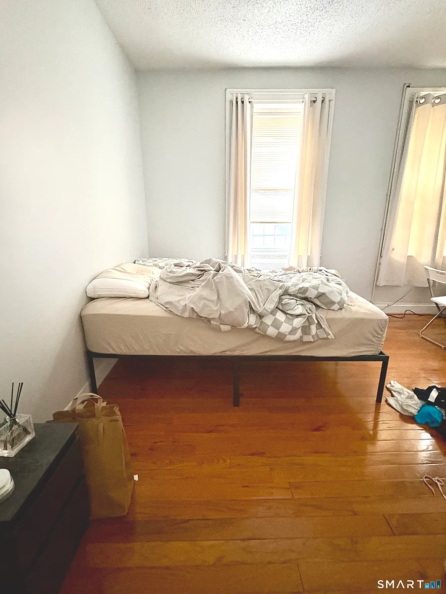 Building Photo - 860 State St #2B