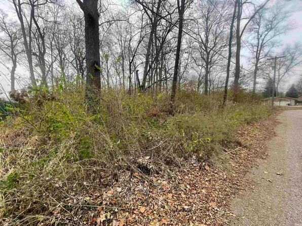 Wea Woodland Dr, Lafayette, IN 47909