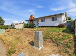 284 Arrowstone Dr, Kamloops, BC V2C 1P7