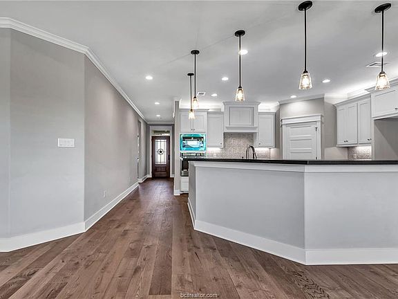 4th image of 4066 Crooked Creek Path