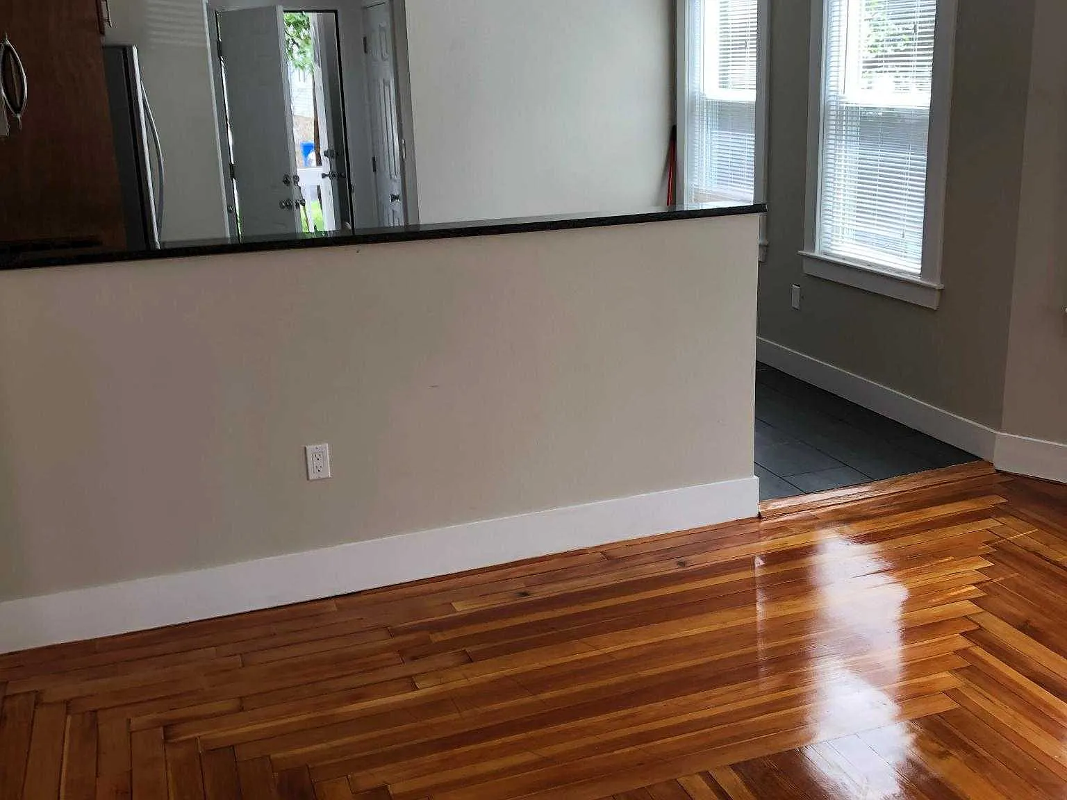 3 bed, $3,200 — Photo 2