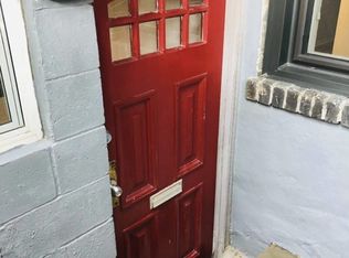 215 Hamilton St #BASEMENT, Toronto, ON M4M 2E3