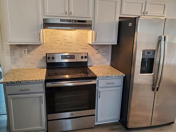 3rd image of 13512 Orchard Wood Ct