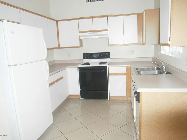 8925 E Citrus Tree Dr — Photo 3