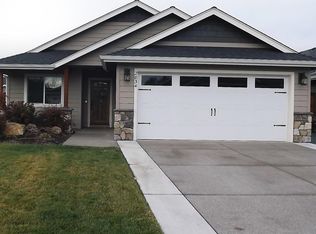 2834 Esther Ln, Grants Pass, OR 97527