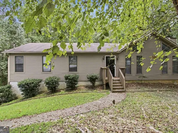 5756 Lake Ct NW, Marietta, GA 30152